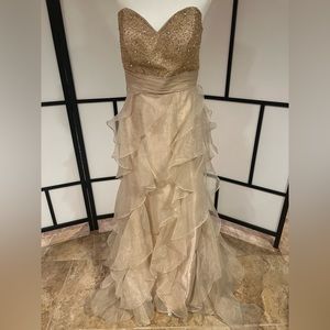 Long dress, gold, size large adult, brand Neblon